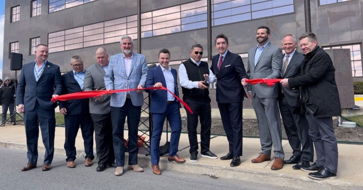 Plug-and-Play-Tech-Center